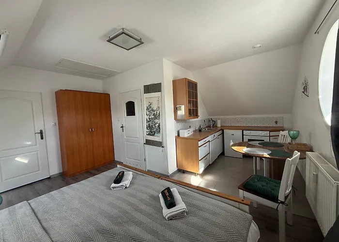 Bed & Breakfast U Marka Dabrowy (Warmian-Masurian)